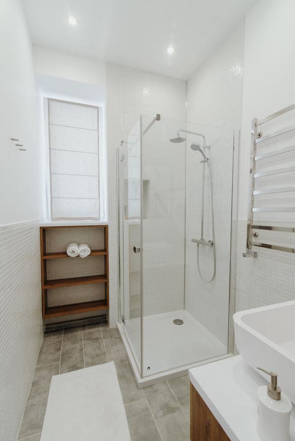 Apartment on Lesi Ukrainky Lviv Bagian luar foto