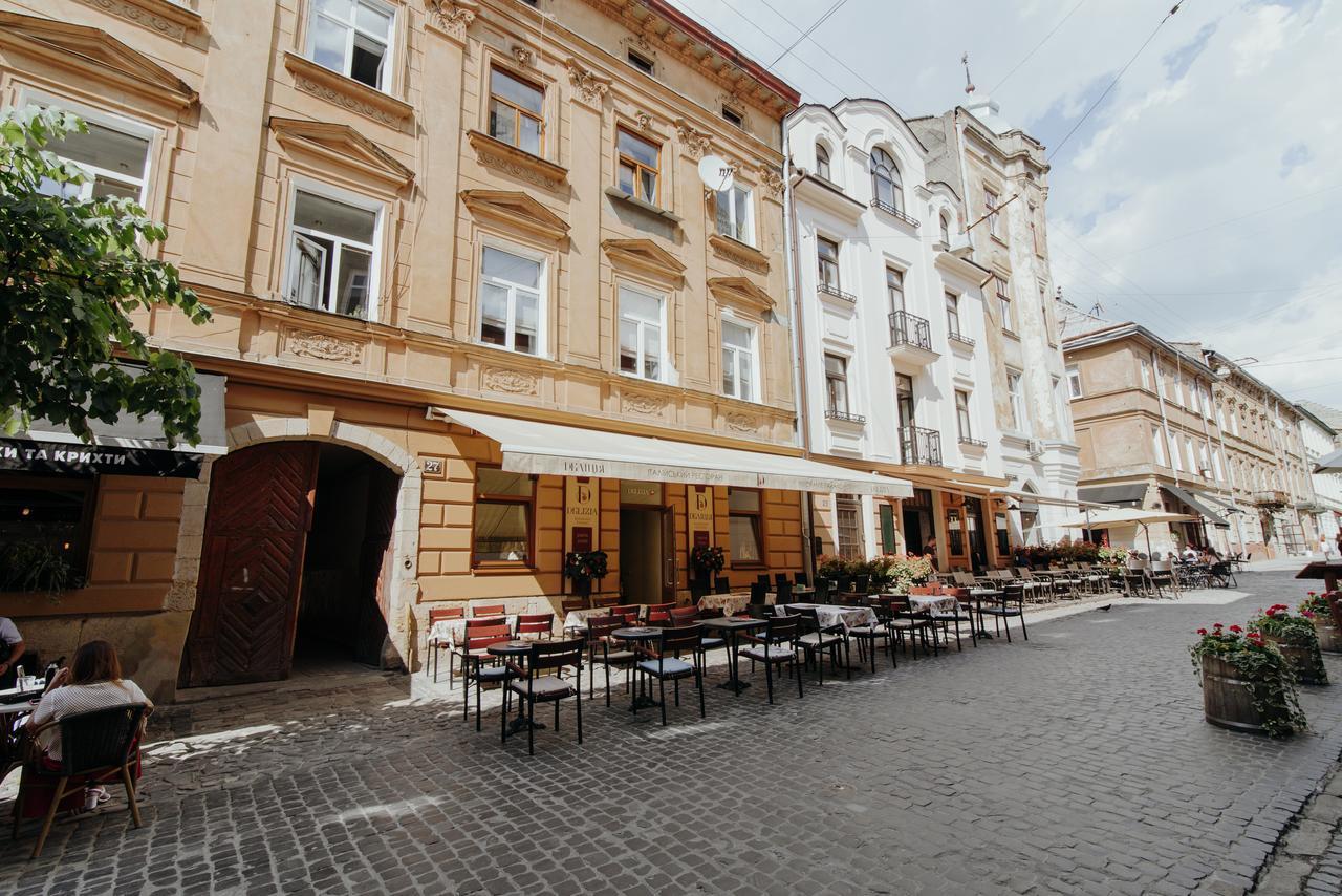 Apartment on Lesi Ukrainky Lviv Bagian luar foto