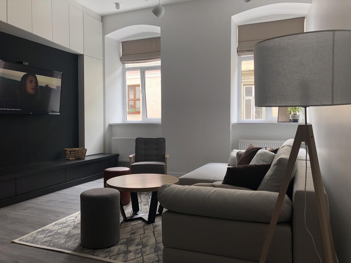Apartment on Lesi Ukrainky Lviv Bagian luar foto